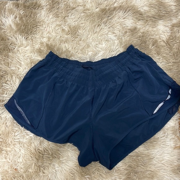 LULULEMON ACTIVE SHORTS - Picture 2 of 2